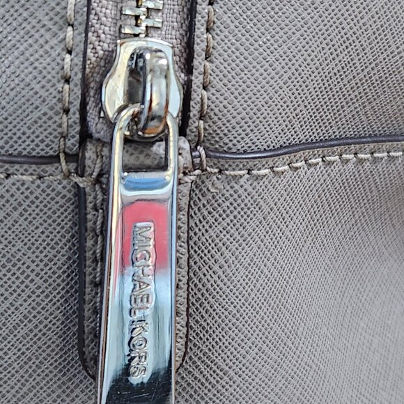 Michael Kors Light Gray Leather Handbag Purse - Picture 6 of 12